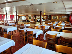 Laivahostel S/S Bore