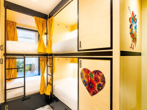 Petit Hostel Palacio Real