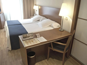 Отель RH Sorolla Centro