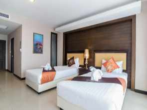 Seaside Jomtien Beach