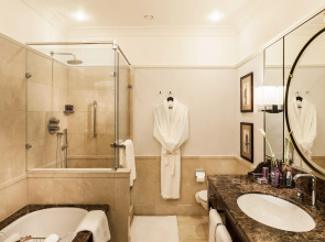 Отель Al Habtoor Palace