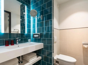 Holiday Inn - the niu, Fender Amsterdam by IHG