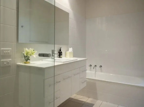 131 Your Vineyard Home in the heart of the Vale