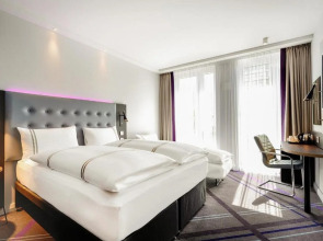 Отель Premier Inn Berlin Alexanderplatz