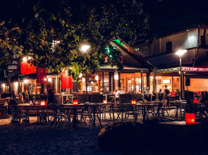 15 Palms Beach Resort