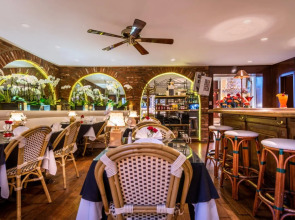 Beverly Hills Plaza Hotel & Spa