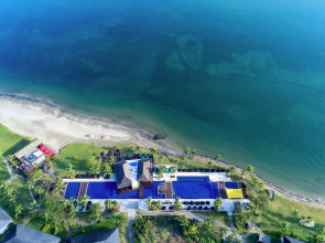 Hilton Fiji Beach Resort and Spa
