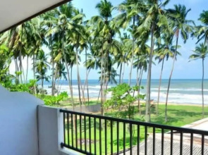 Green Shadows Beach Hotel