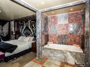 Royal Castle Design & SPA Hotel