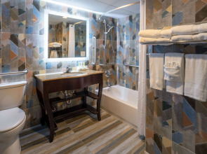 Days Hotel by Wyndham North Bergen NYC Area