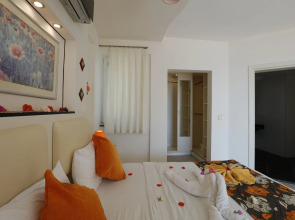 Tropical  Deluxe Suites