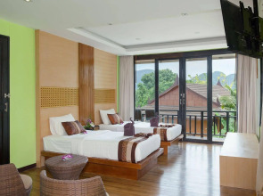 Phi Phi Long Beach Resort & Villa