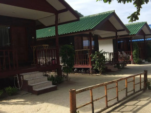 Phi Phi Nice Beach Resort