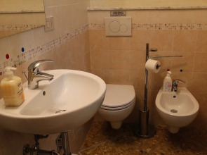 Guest House - Rooms Rent Cisanello