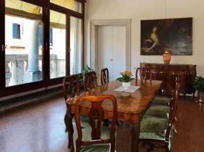 Palazzo Contarini Della Porta Di Ferro