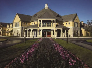 The Brock Niagara Falls Fallsview, Tapestry by Hilton