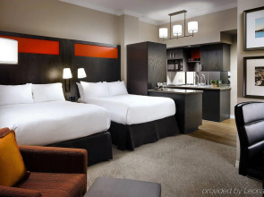 One King West Hotel & Residence