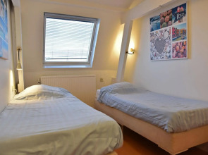 Jorplace Beach Hostel