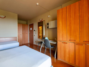 Отель Loano 2 Village