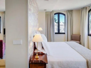 Suites Murillo Alcazar