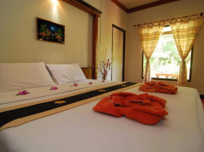 Lanta Nice Beach Resort