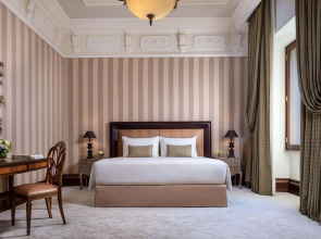 Anantara Palazzo Naiadi Rome Hotel