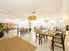 FERGUS Style Bahamas