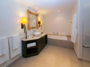 Kempinski Seychelles Resort