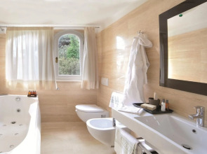 Augustus Hotel & Resort