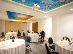 Kaloka Airport Hotel