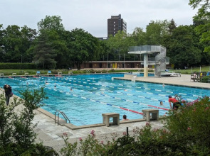 Evi's Home Hotel & Apartments