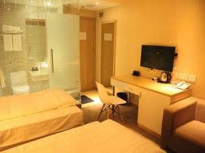 Fish Inn East Nanjing Road