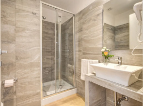 Отель 55 Fifty-Five