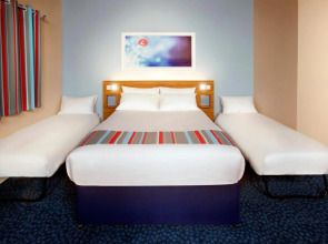 Travelodge Gatwick Airport Central
