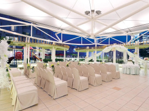 The Salisbury - YMCA of Hong Kong