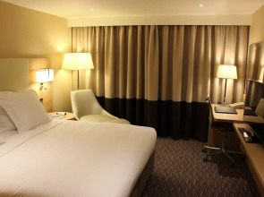 Renaissance London Heathrow Hotel