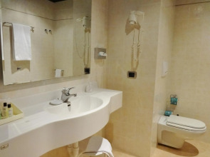 Hotel Excelsior Magenta