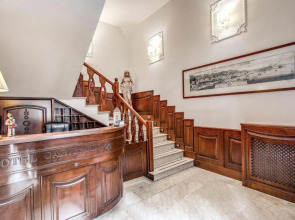 Отель Garibaldi