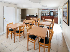 The Midtowner Hotel, SureStay Collection by Best Western