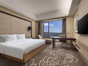 Crowne Plaza Yichang by IHG