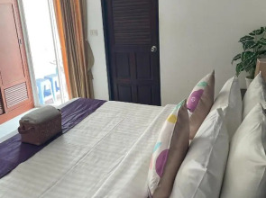 Aromdee @ Naithon Beach