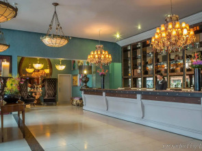 The Trinity City Hotel