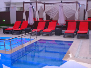 Dolphin Apart & Hotel