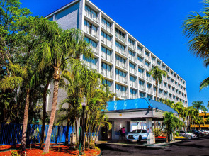 North Miami Beach Gardens Inn & Suites