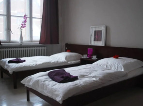 Отель Plus Berlin