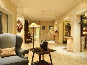 Отель Lisboa Plaza - Avenida, a Lisbon Heritage Collection