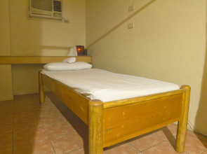 Nichols Airport Hotel