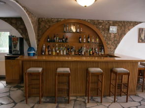 Le Village Hotel - Adults Only