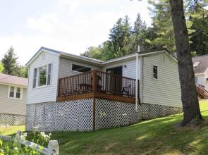 Bayside Inn & Marina