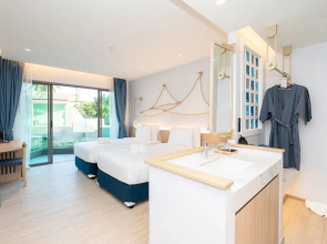 Panwaburi Beachfront Resort